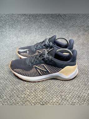 New Balance Ventr Running Shoes Size 8.5 Women’s